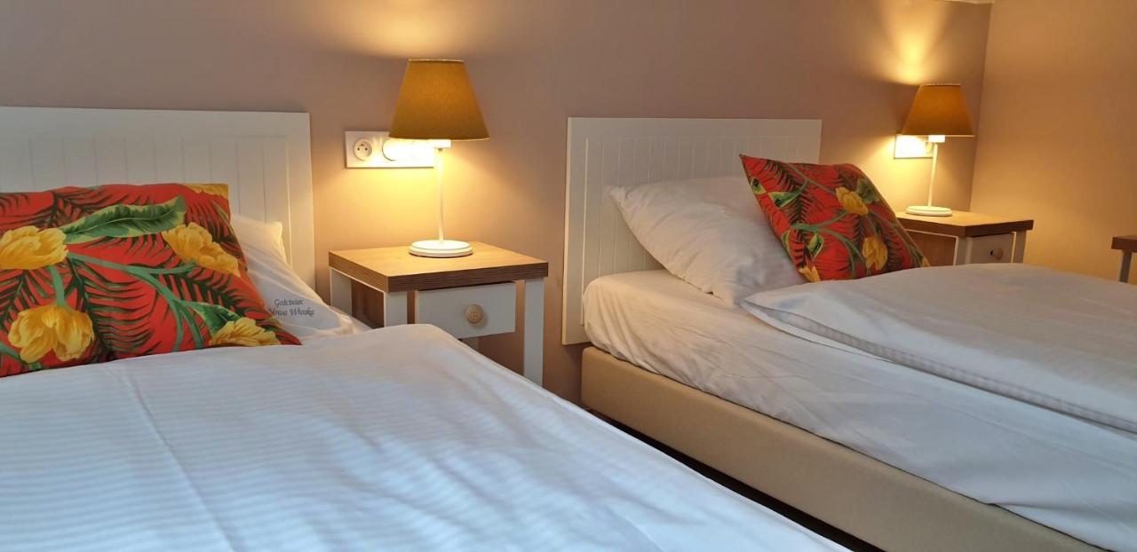 바우브자이치 Gosciniec Nowa Wioska B&B 외부 사진
