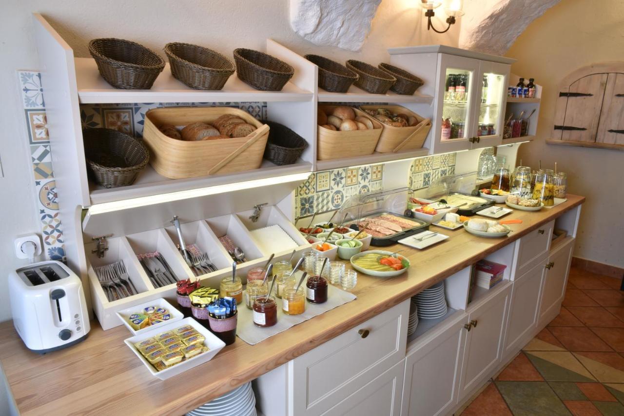 바우브자이치 Gosciniec Nowa Wioska B&B 외부 사진